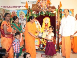 gita-jayanthi-celebrations-2013-009